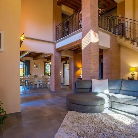 Villa Lestra *